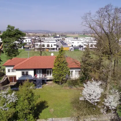 JETZT ANFRAGEN - großes bebautes Grundstück mit viel Potential und geräumigem Einfamilienhaus - Bild 2