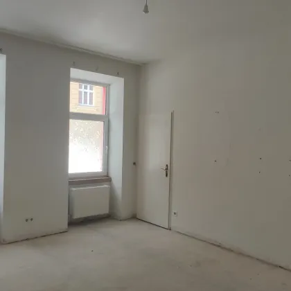 + Zwei-Zimmer-Wohnung zum SELBST gestalten, in sehr guter Lage! + - Bild 3