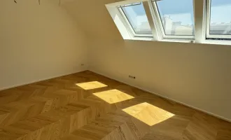 +++Erstbezug lichtdurchflutete 4-Zimmer Dachgeschosswohnung mit Wienblick und Bergblick + Terrasse