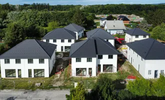 Modernes Wohnen in Ebenfurth Doppelhaushälften mit Erstbezug: Garten, Terrasse, 2 Stellplätze und exklusiver Ausstattung für nur EUR 329.000,00