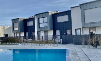 Charmantes Maisonette Reihenhaus mit exklusivem SPA und großzügigen In-und Outdoor-Pools zum Wohnen mit Urlaubsfeeling oder als Anlageobjekt