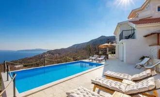 INVESTMENT & URLAUB KOMBINIEREN ** FERIENVILLA MIT UNGLAUBLICHEM MEERBLICK ** NAHE OPATIJA