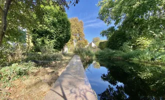 GUMPOLDSKIRCHEN /// EIN DENKMAL DER RENAISSANCE /// Historisches Bürgerhaus mit sonniger Baulandreserve an den Weinbergen