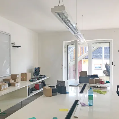 Modernes Atelier oder Büro mit nostalgischem Ambiente - Parkplätze inklusive! - Bild 2