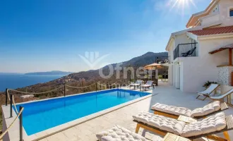 INVESTMENT & URLAUB KOMBINIEREN ** FERIENVILLA MIT UNGLAUBLICHEM MEERBLICK ** NAHE OPATIJA