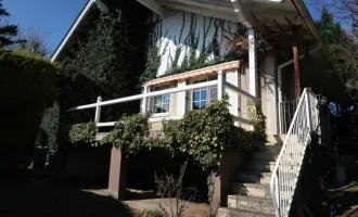 Einfamilienhaussiedlung, Wohnhaus mit Keller und Carport