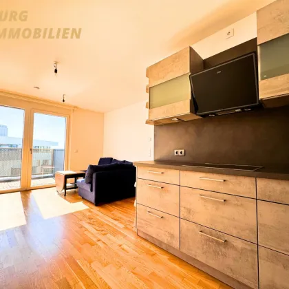 WEITBLICK I DACHGESCHOSSWOHNUNG mit BALKON & 2 Tiefgaragenparkplätzen in zentraler Lage! - Bild 2