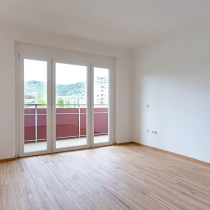 GROßZÜGIGE 2-ZIMMER-WOHNUNG MIT LOGGIA - Bild 2