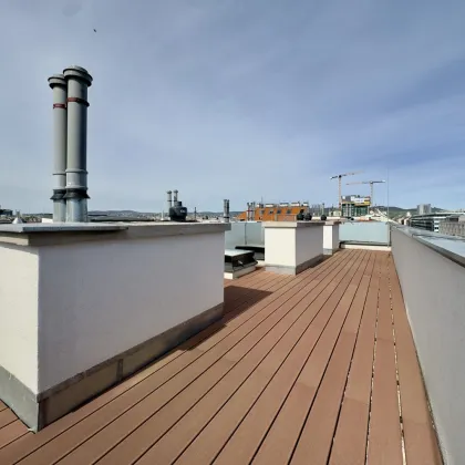 LUXUS ÜBER DEN DÄCHERN - Exklusive Dachgeschosswohnung mit traumhafter Dachterrasse - Bild 2