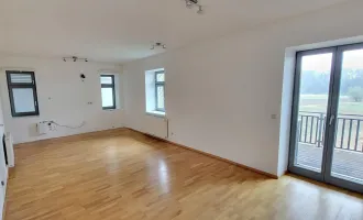 Geräumige 2-Zimmer-Wohnung mit 70m² - Balkon - inkl. Autoabstellplatz