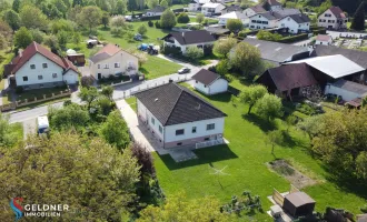 Ruhige Lage - Einfamilienhaus, top gepflegt, mit großem Garten, Wintergarten und Garage