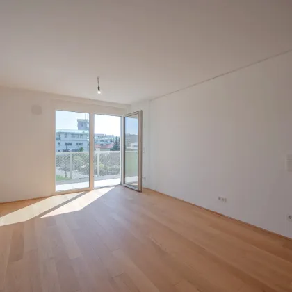 WIENER WASSER WOHNEN: Tolle 2-Zimmer Neubauerstbezug mit Balkon nahe Alte Donau! - Bild 2