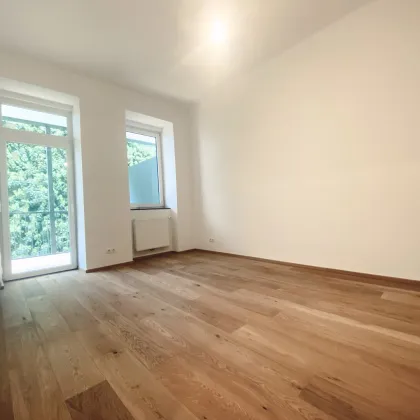 NEU! Großer Balkon! Generalsanierte 2-Zimmer-Altbauwohnung! - Bild 3