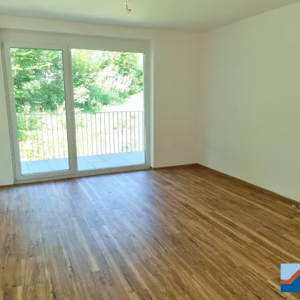 Schöne 2- Zimmerwohnung mit Balkon und Parkplatz! - Bild 3