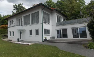 Wohnen im "Grünen"  -   Einfamilienhaus mit Sonnenterrasse und  Swimming -Pool