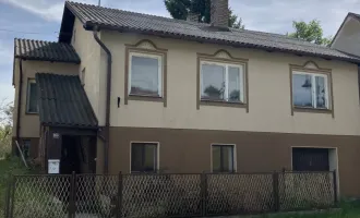 RESERVIERT Haus in Ruhelage zum Sanieren mit großem Garten, Balkon und Garage