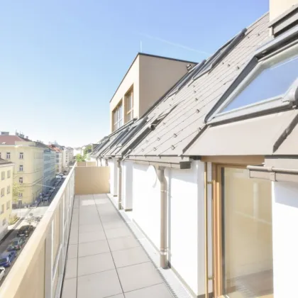 ERSTBEZUG | Traumhafte 3-Zimmer DG-Wohnung mit Balkon - Bild 2