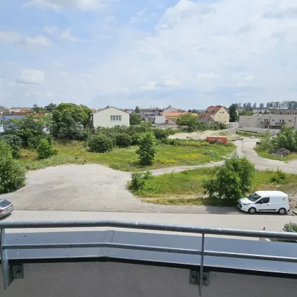 Geförderte Genossenschaftswohnung im 2. Liftstock mit Loggia & Tiefgaragenparkplatz (Top 13) - Bild 3