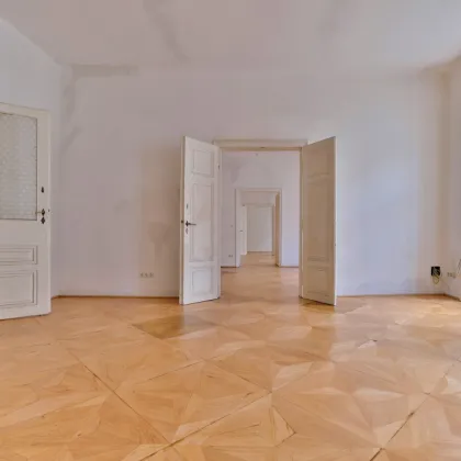 BERGGASSE 206m² / 5 Zimmer mit Balkon, Sternparketten, Flügeltüren / historischer Altbau - Bild 3