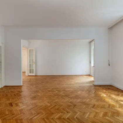 Klassische, ruhige Altbauwohnung mit Loggia und Balkon - Bild 2