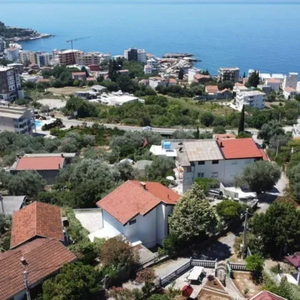 Traumhaftes Einfamilienhaus in Montenegro mit 225m², Garten, 2 Balkonen, Terrasse, 2 Garagen & 2 Stellplätzen für nur 280.000,00 €! - Bild 2