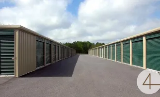 NEU! Moderner Logistikstandort – A9 Autobahnausfahrt - Lagerhallen nach ökologischen Gesichtspunkten - TOP LAGE!