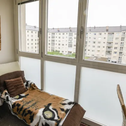 Schöne 2-Zimmer Wohnung mit Loggia in Innenhofruhelage - Bild 2