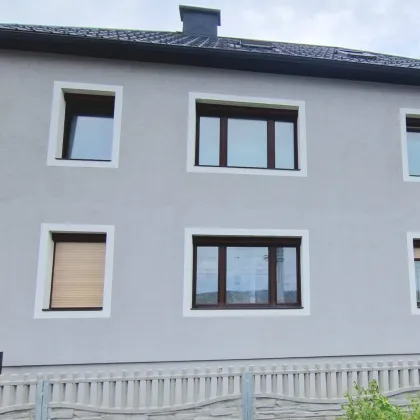 ***Großzügiges Mehrfamilienhaus im Grünen*** - Bild 2