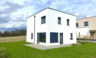 PREISFLASH! Schlüsselfertiges Einfamilienhaus mit 760m² Grundstück in Katsdorf/Ruhstetten - sofort einziehen und Traumlage genießen!
