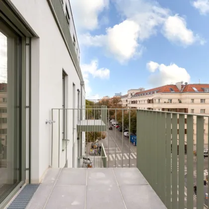 PROVISIONSFREI BIS 31.10.2024 | Erstbezug |  2-Zimmer Neubau mit Balkon | Fernwärme | TG-Stellplatz optional | Nachhaltiges Wohnbauprojekt - Bild 2