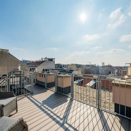 Naschmarkt: Lichtdurchflutetes Penthouse mit Dachterrasse & Stellplätzen - Bild 2