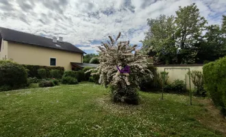 Reduzierter Kaufpreis!! 700 m2 großes Eckgrundstück mit Einfamilienhaus und großem Garten zu verkaufen!