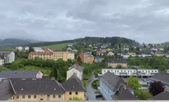 Mürzzuschlag: Ihr neues Zuhause über den Dächern von Mürzzuschlag - gepflegte 3 Zimmer Wohnung mit Loggia!