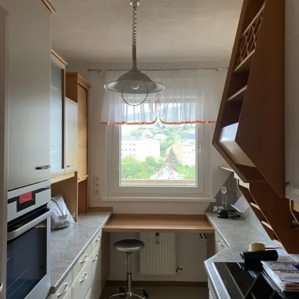 Mürzzuschlag: Ihr neues Zuhause über den Dächern von Mürzzuschlag - gepflegte 3 Zimmer Wohnung mit Loggia! - Bild 3