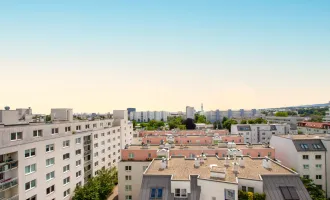 PROVISIONSFREI | DG-Erstbezug nach Sanierung | 11 m² Loggia | Fernblick zum Stephansdom | TG-Stellplatz | Küche mit Siemens Geräten