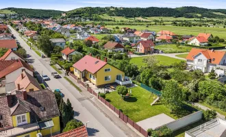 Familientraum!! Wunderschönes, gepflegtes Haus mit Gartenparadies