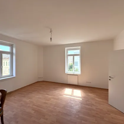 Erstbezug nach Sanierung! - Altbau-Wohnung in U-Bahn-Nähe! - Bild 3