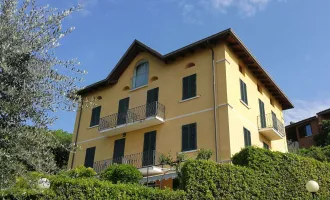 PENTHOUSE IN GARDONE RIVIERA MIT BLICK AUF DEN GARDASEE