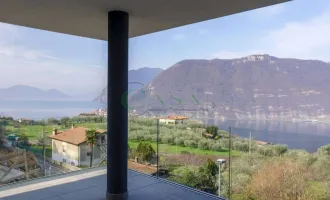 LUXUSWOHNUNG IN SALE MARASINO MIT BLICK AUF DEN LAGO D'ISEO