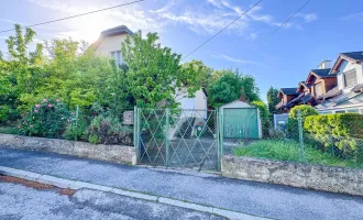 Sanierungsbedürftiges Haus mit 639 m2 Grundstück in absoluter Toplage!