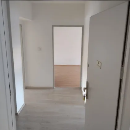 Gemütliche helle 3-Zimmer-Wohnung mit Lift (Bastlerhit) - Bild 2