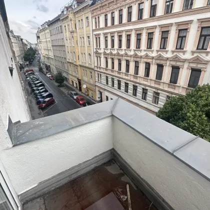 Ihr neues zu Hause in Bestlage mit Möglichkeit zur Selbstverwirklichung - Großzügige Altbauwohnung im Gründerzeithaus mit Balkon und Lift - Bild 3