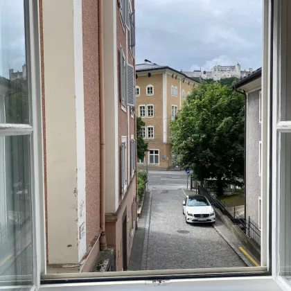 ALTSTADT SALZBURG / STEINGASSE: Renoviertes 1,5-Zimmer-Studio/Büro/Praxis, ca. 54qm - Bild 2