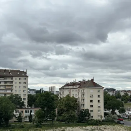 SCHULTZ IMMOBILIEN - Gemütliche kuschelige Wohnung mit Ausblick! - Bild 3