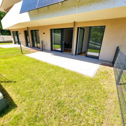 Neuer Preis! Die ideale Kleinwohnung mit Garten! Kleine Wohnung mit viel Freiraum! Traumhafter Eigengarten und Terrasse + Stylische Einbauküche + Grün wohin das Auge reicht + Luftwärmepumpe! - Bild 2