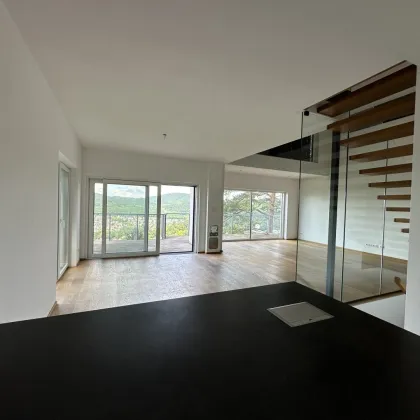 Moderner Wohntraum mit Fernblick und separatem Büro/Wohnung - Bild 3