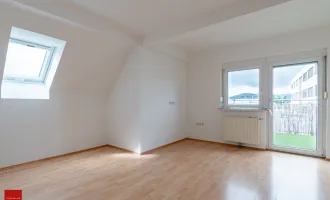 NEUWERTIGE 2-ZIMMER-WOHNUNG MIT BALKON UND PARKPLATZ