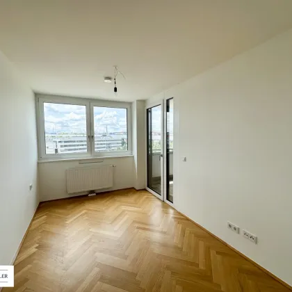 Modere 3-Zimmer-Neubauwohnung mit Loggia, schöner Blick und Garagenstellplatz - Bild 3