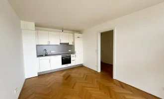 Modere 3-Zimmer-Neubauwohnung mit Loggia und Garagenstellplatz