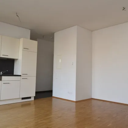 Coole Mietwohnung für Pärchen im 6.OG - Innenhoflage mit TOP-Aussicht - großer Balkon - schönes Badezimmer und Küchenzeile  - in 8020 Graz - PROVISIONSFREI! - Bild 2